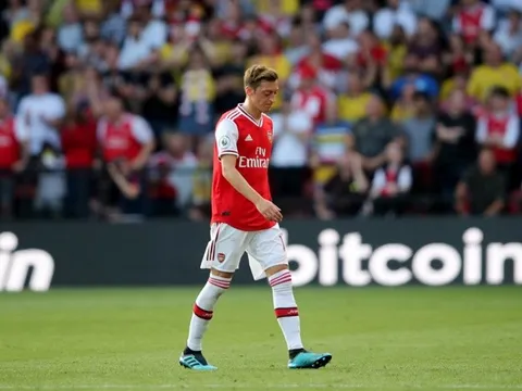 Mesut Ozil manh nha trở lại đội hình, Arsenal lập tức sinh biến