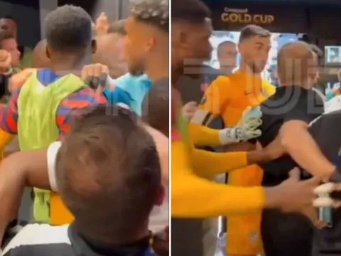 Hóa người hùng, ngôi sao Arsenal xuất hiện trong cuộc hỗn chiến