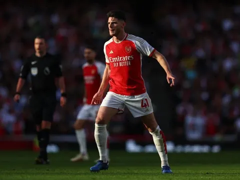 Arsenal suýt chút nữa đã có 2 quái vật tuyến giữa