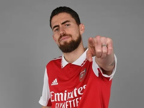 Arsenal thiếu kinh nghiệm, Jorginho thiếu Premier League