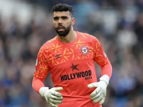 Arsenal tiếp cận David Raya, HLV Thomas Frank báo giá