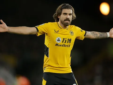 Tân binh hoàn hảo trong tháng 1 từng tỏ thái độ gay gắt với Arsenal