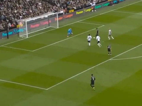 Arsenal xé toạc Fulham bằng 3 đường chuyền