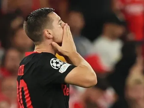 Arsenal 'xem giò' sao RB Salzburg