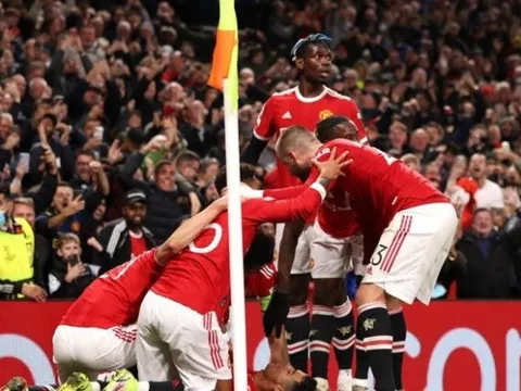 Arsene Wenger khen ngợi Fred và 3 ngôi sao của Quỷ đỏ