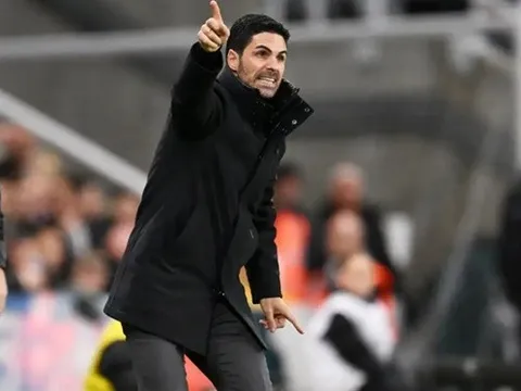 FA trừng phạt, bất ngờ với phản ứng của Arteta