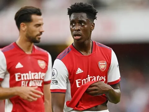 Arteta công khai 2 cầu thủ Arsenal dính COVID