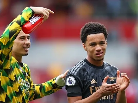 Arteta trao cơ hội cho thần đồng trước trận Man Utd