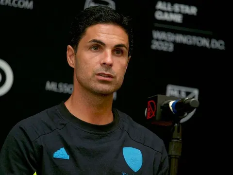 Arteta úp mở khả năng chiêu mộ Kylian Mbappe