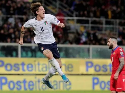 AS Roma sẵn sàng bán tiền vệ kiến tạo cho Man United