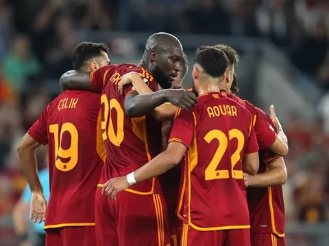 Jose Mourinho ca ngợi Lukaku sau chiến thắng dễ dàng ở Europa League