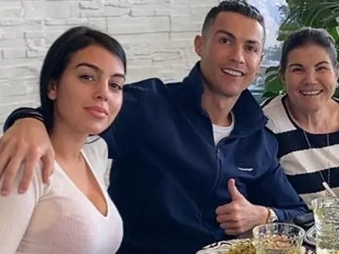 Mẹ Ronaldo phản đối con trai cưới Georgina Rodriguez