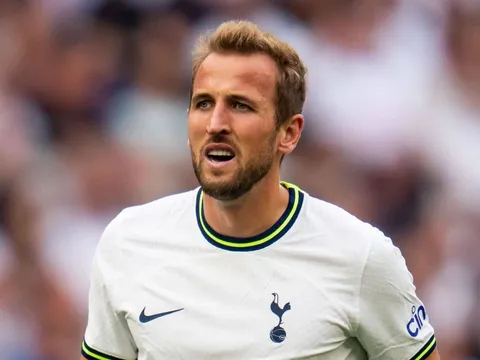 Harry Kane đang như rồng vùng vẫy trong ao