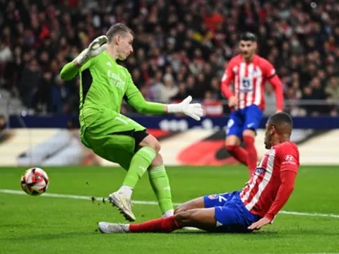 Phụ lòng Ancelotti, sao Real đứng trước tương lai u ám