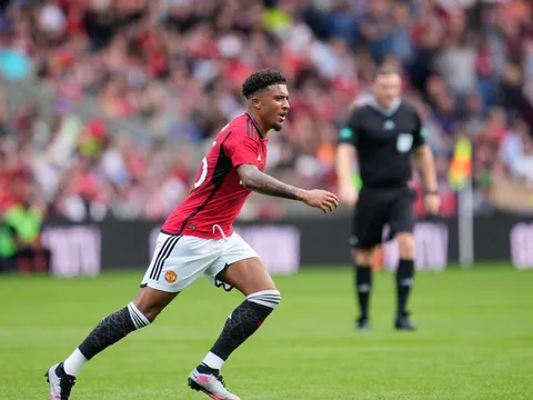 Aston Villa gây sốc với ngôi sao đắt giá của Man United