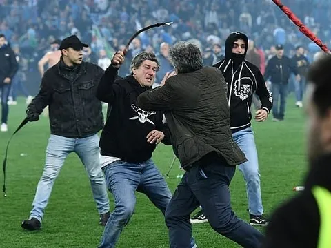 Ẩu đả, bạo loạn gây chết người sau khi Napoli vô địch Serie A