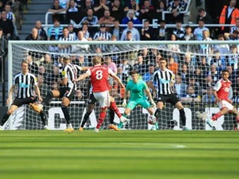 "Không thể để cậu ấy thoải mái như vậy trong khoảng cách 20 mét"