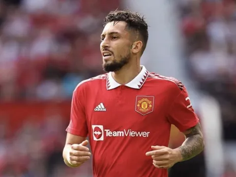 CHÍNH THỨC! Alex Telles rời OTF, Man Utd bán lỗ