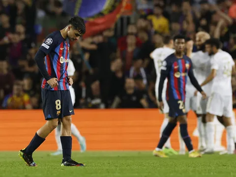 Barca bị loại ở Cúp C1: Nỗi thống khổ vô tận