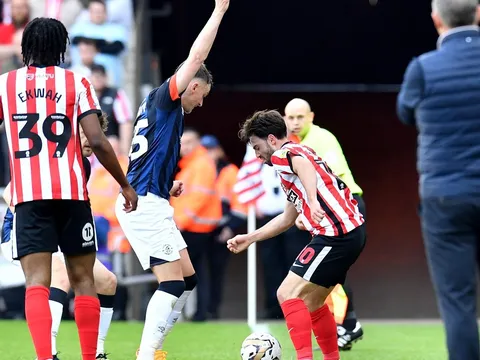 CLB đầu tiên vào chung kết play-off thăng hạng Premier League 2022/23