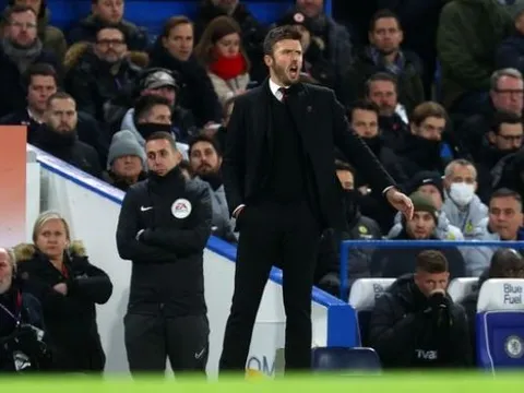 Ba điều Carrick đúng, một điều sai trước Chelsea