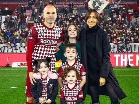 Bà xã Iniesta mang bầu bé thứ 5