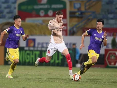 CAHN hạ gục Hà Nội; HAGL thua thảm