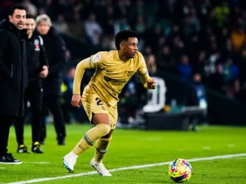 Xavi: "Thật hạnh phúc khi được xem cậu ấy thi đấu"