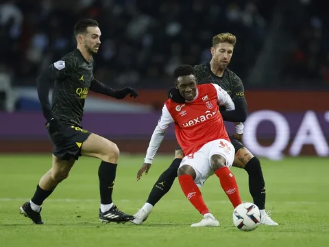 Arsenal có quyết định chuyển nhượng cho Folarin Balogun