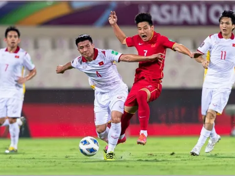 "Bản chất bóng đá Việt Nam phát triển tương đối thiếu hệ thống"