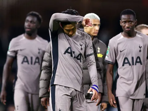 Bao giờ Tottenham mới trưởng thành?