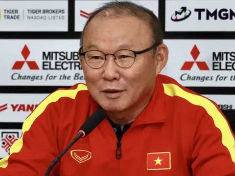 Báo Hàn kỳ vọng viễn cảnh chủ tịch FIFA trao cúp cho HLV Park