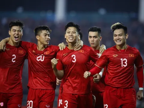 Báo Hàn Quốc: 'Tuyển Việt Nam đẳng cấp cao hơn Malaysia'