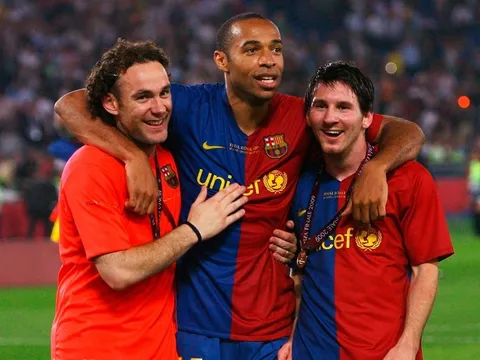 Barca ấn định cái tên gây sốc thay Valverde, "bạn thân" của Abidal?