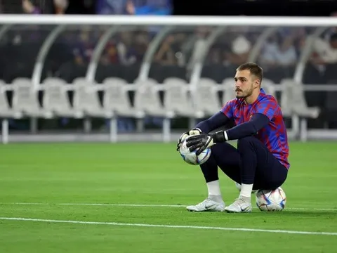 Barca kích hoạt gia hạn 2 năm với ngôi sao 21 tuổi