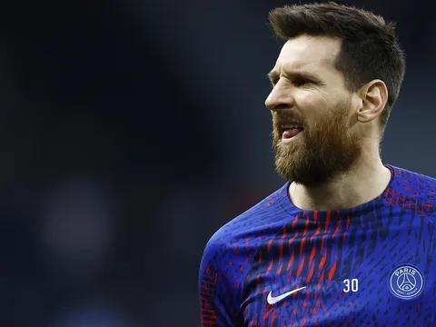 Barca loại bỏ 3 cầu thủ lấy tiền đón Messi