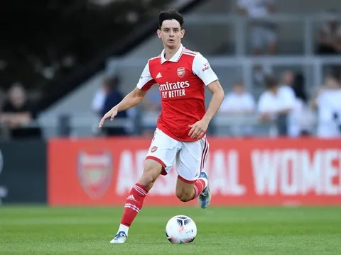 Barca muốn cuỗm viên kim cương của Arsenal