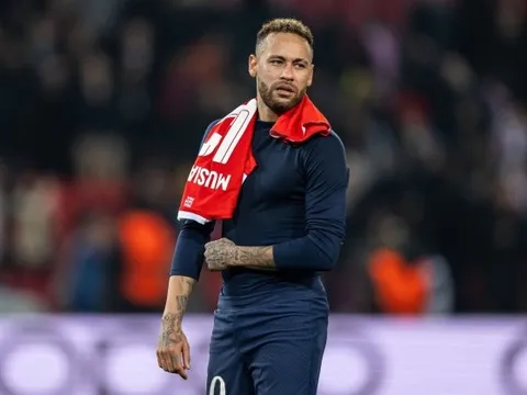 Barca ngó lơ Neymar