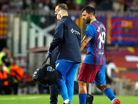 Barca nhận cú sốc từ Aguero