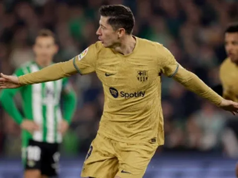 Barca nối dài mạch thắng, gác Real 8 điểm