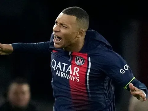 “Barca sẽ không bán trụ cột để mua Mbappe”