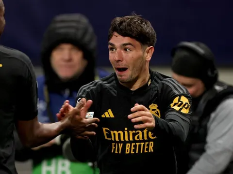 Barca từng ở rất gần người hùng Real