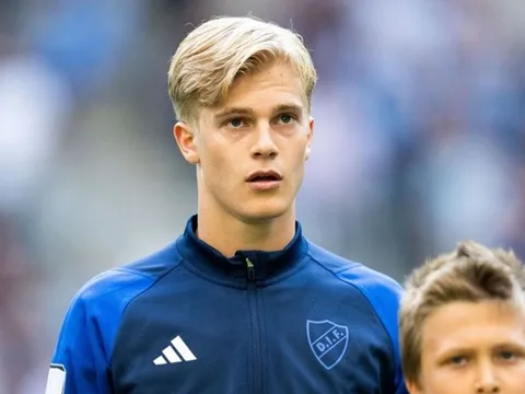 Barca vỡ mộng vì thần đồng 17 tuổi