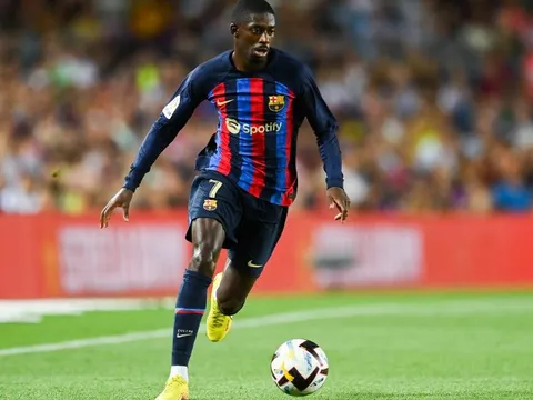 Barcelona đón tin buồn trước khi đấu Manchester United