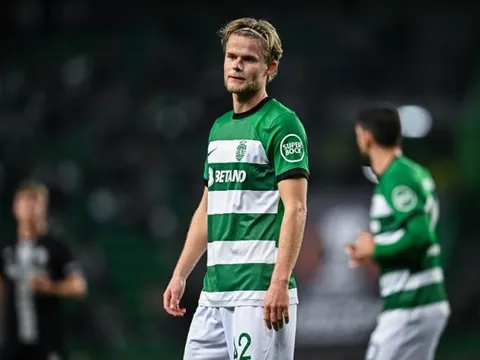 Barcelona nhắm mua tiền vệ Sporting