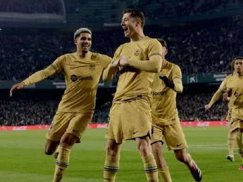 Barcelona trên đường tái lập kỳ tích 100 điểm