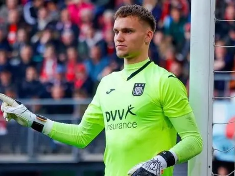 Bart Verbruggen có gì đặc biệt khiến Ten Hag khao khát?