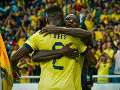 Bất ngờ Moises Caicedo