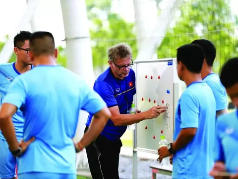 Bất ngờ người đưa HLV Philippe Troussier trở lại Việt Nam
