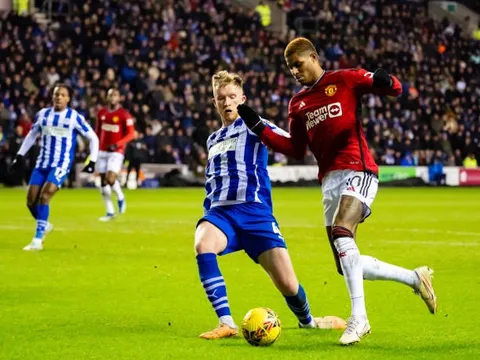 "Báu vật" Bayern ghi điểm trong trận Wigan 0-2 Man Utd